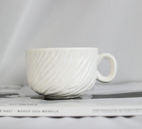 Ceasca Flat White sculptata line